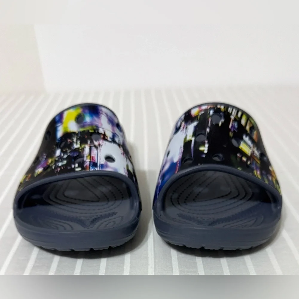 CROCS Classic Slide Sandals Meta Scape City Graphic Print Size 9 Men / 11 Women
